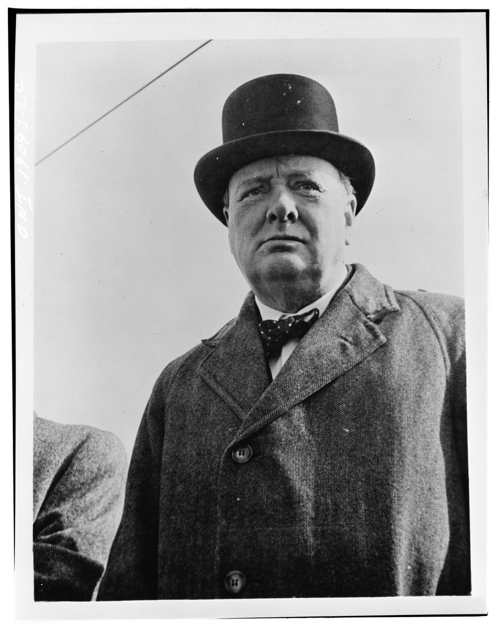 Premier Wielkiej Brytanii Winston Churchill, ok. 1942 r. (zdjęcie czarno-białe) autorstwa American Photographer