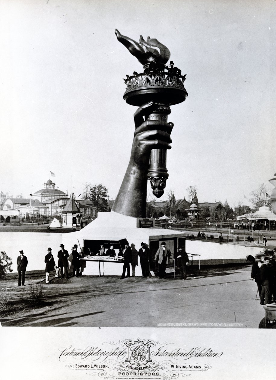 Ręka i pochodnia Statuy Wolności, 1876 autorstwa American Photographer