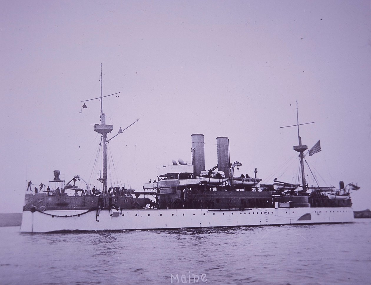 USS Maine, później zatopiony w porcie w Hawanie autorstwa American Photographer