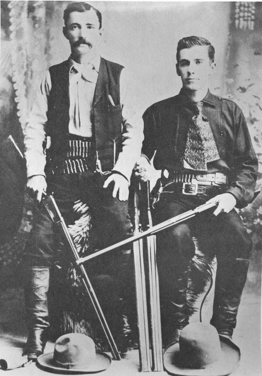 Posłańcy dyliżansu Wells Fargo uzbrojeni w strzelby i powtarzalne karabiny Winchester (zdjęcie czarno-białe) autorstwa American Photographer