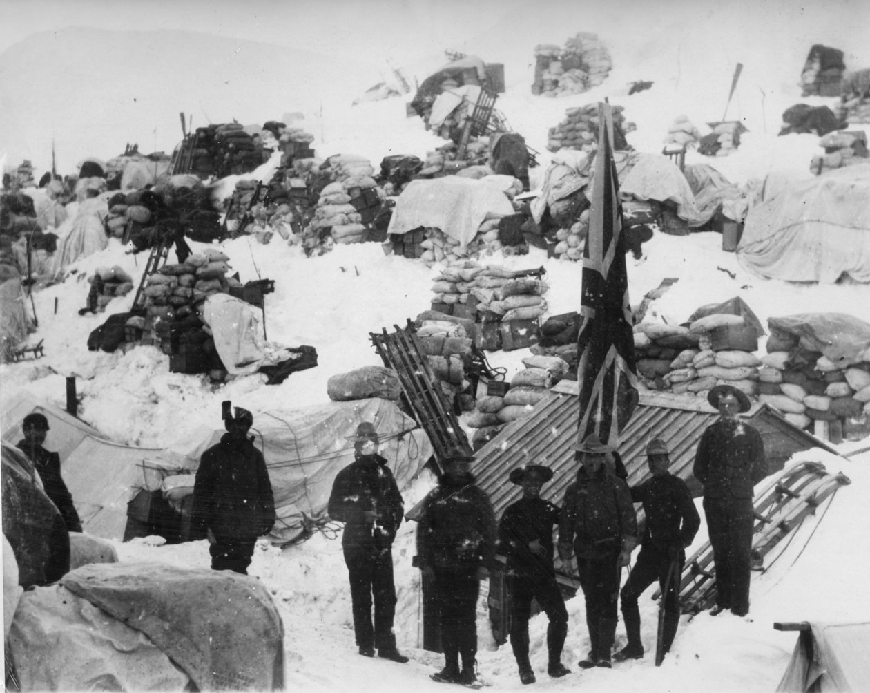 Yukon / Klondike Gold Rush w 1898 (zdjęcie czarno-białe) autorstwa American Photographer