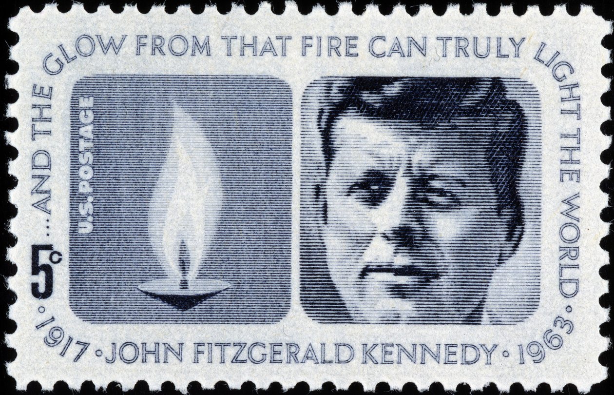 Amerykańska pieczęć na Johnie Fitzgeraldzie Kennedym autorstwa American School