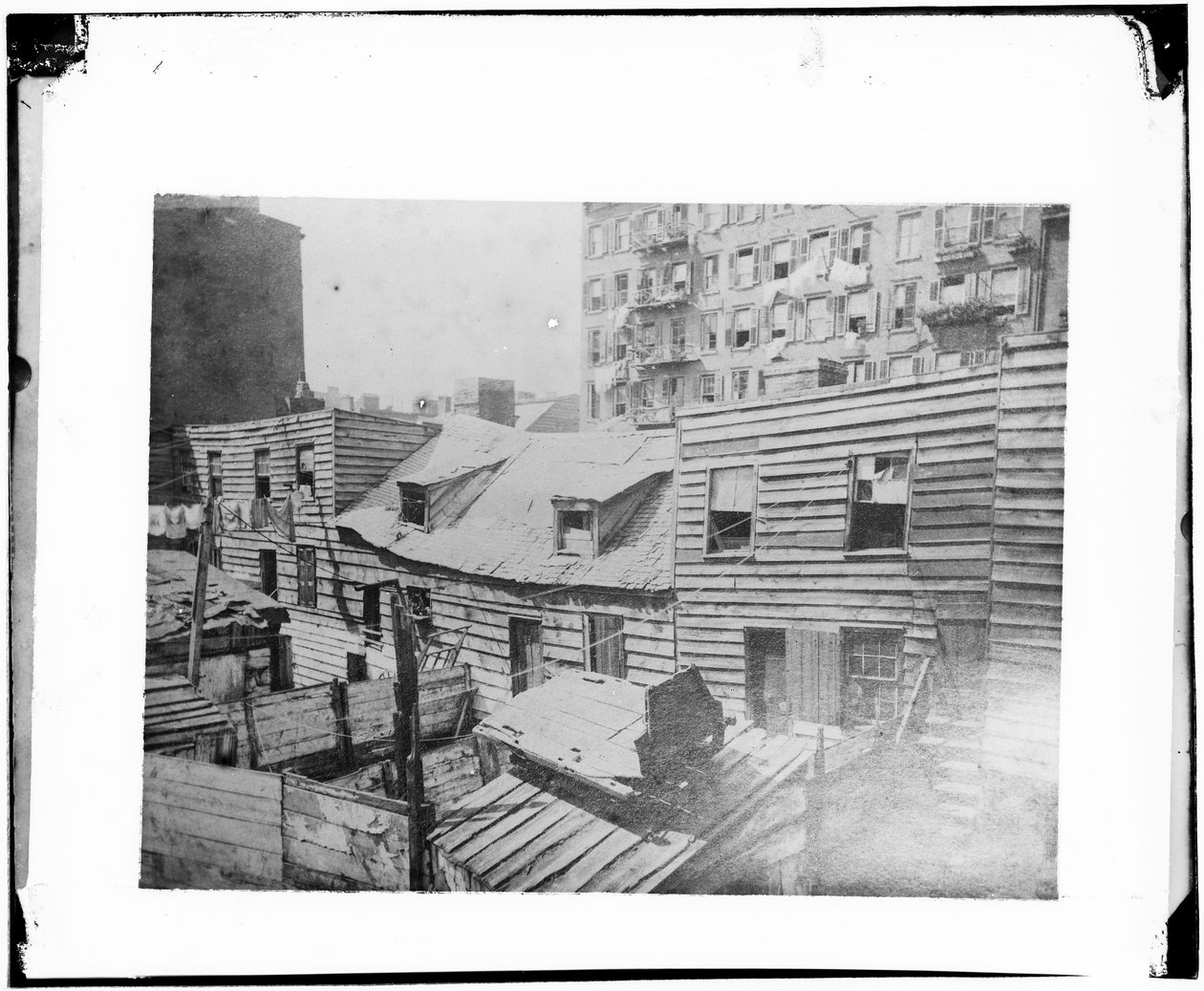 Jaskinie Śmierci, 1872 autorstwa American School
