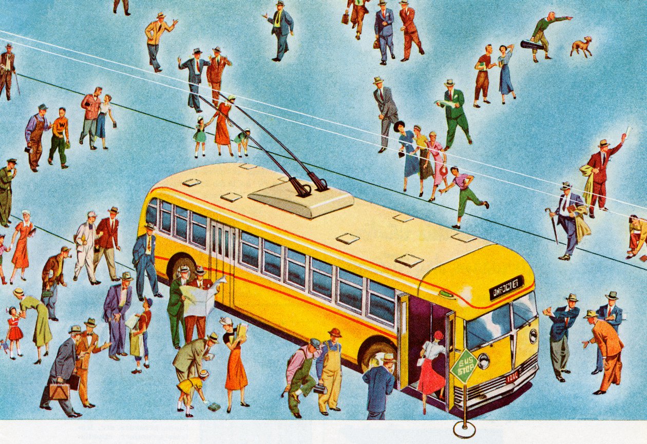 Piesi wsiadający do autobusu miejskiego autorstwa American School