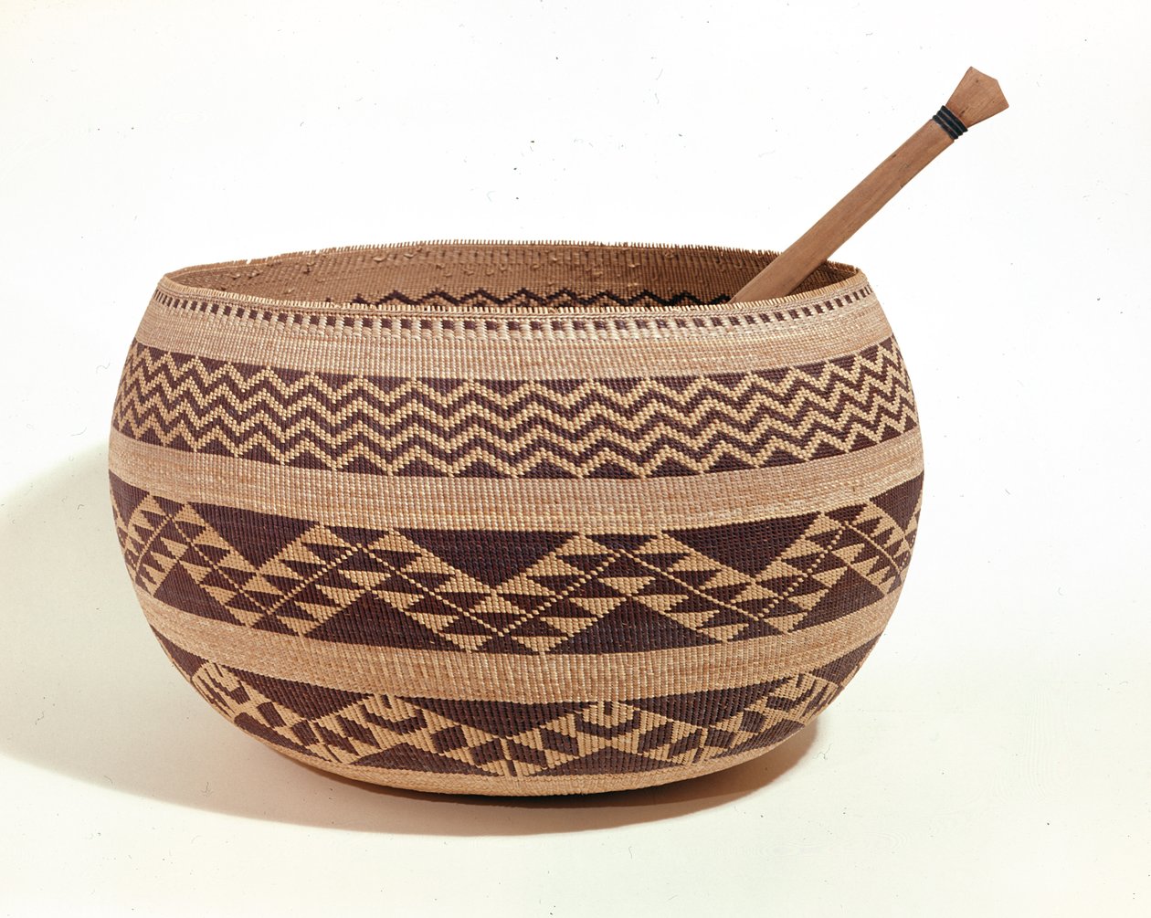 Kosz do gotowania Indian południowo-zachodnich (włókno tkane) autorstwa American School