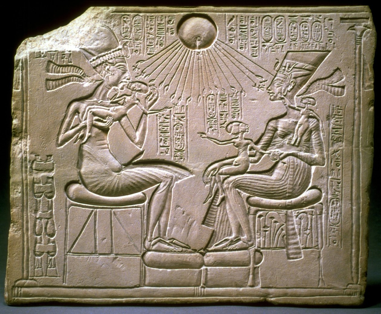 Rodzina królewska: Echnaton, Nefertiti i ich dzieci, ok. 1350 pne autorstwa Ancient Egypt