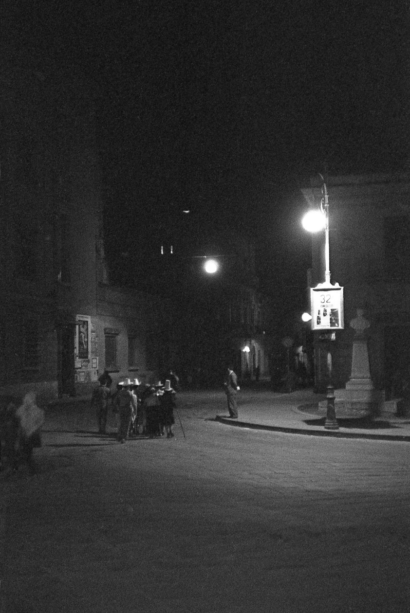 CROTONE - POWRÓT Z KARNAWAŁU autorstwa Ando Gilardi