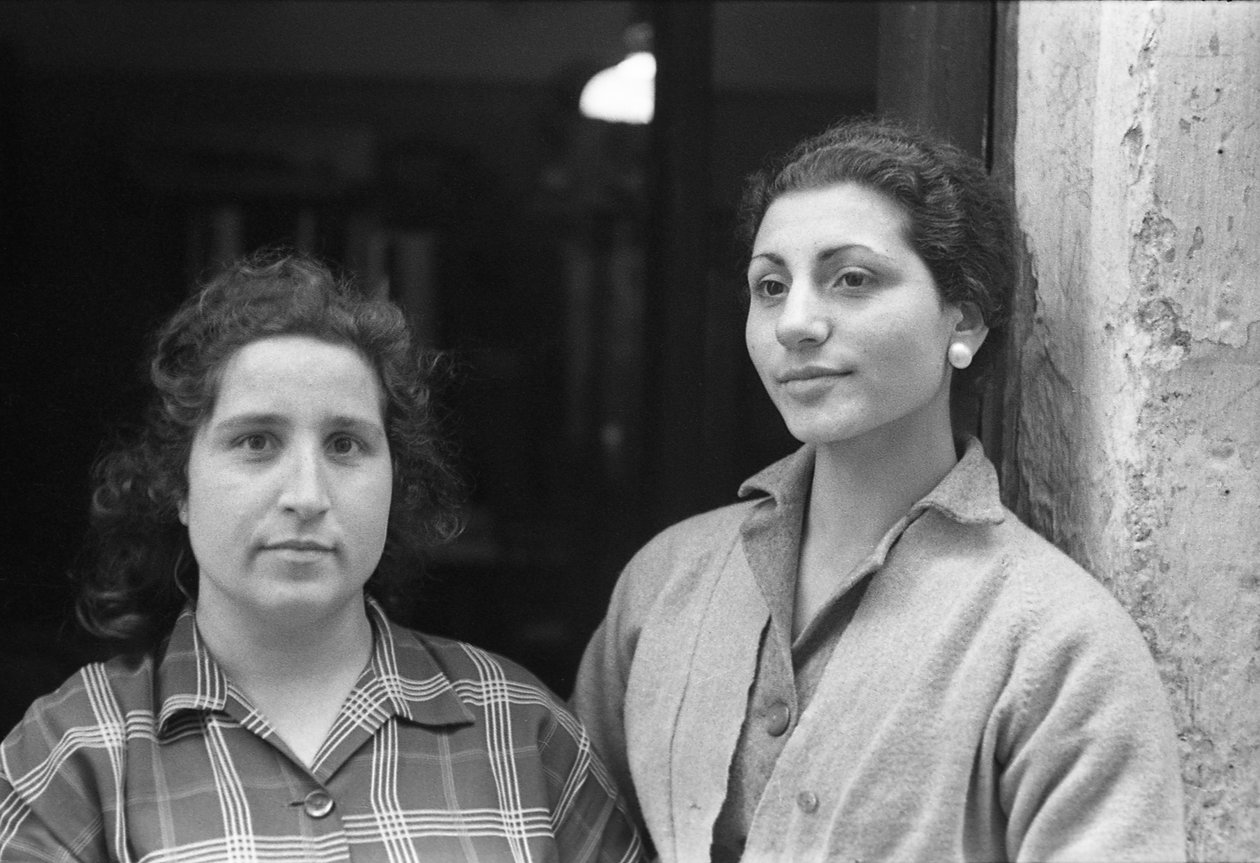 KOBIETY Z CROTONE autorstwa Ando Gilardi