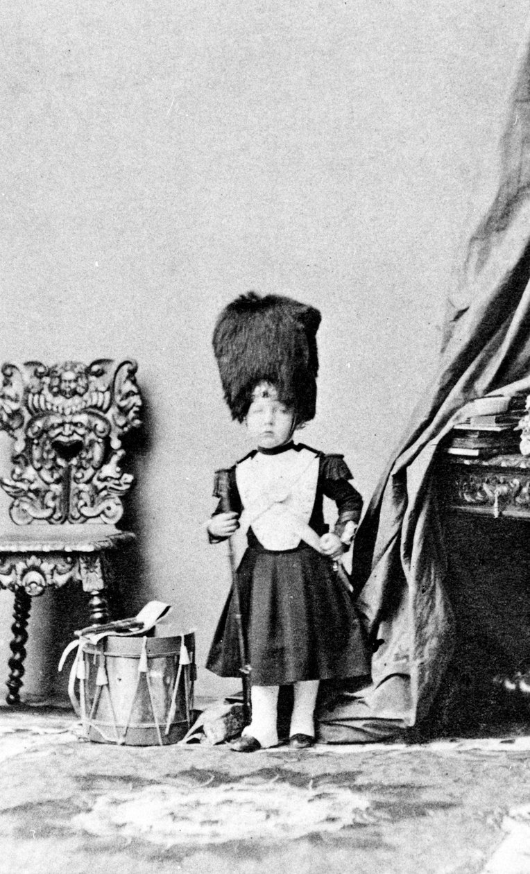 Książę Imperial w mundurze dobosza gwardii grenadierskiej, ok. 1860 r autorstwa Andre Adolphe Eugene Disderi