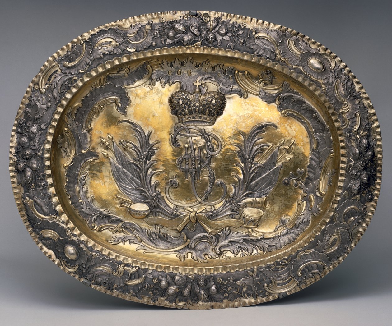 Naczynie z monogramem Katarzyny II, 1762 (srebro) autorstwa Andrei and Polozov, Aleksei Gerassimov