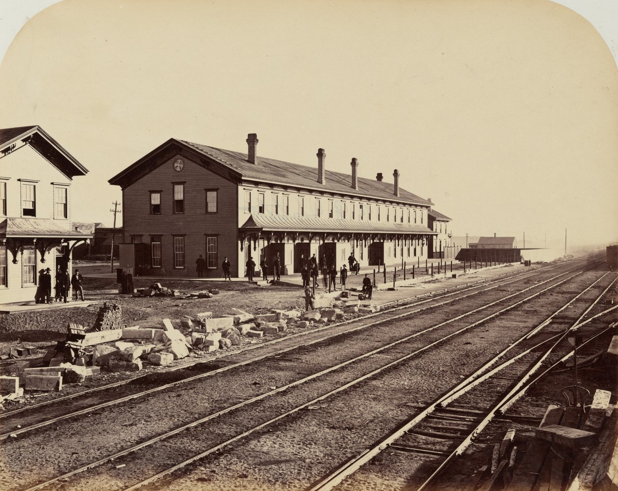 Płyta 15. Hotel Laramie, miasto Laramie, 1869 r. (zdjęcie) autorstwa Andrew Joseph Russell