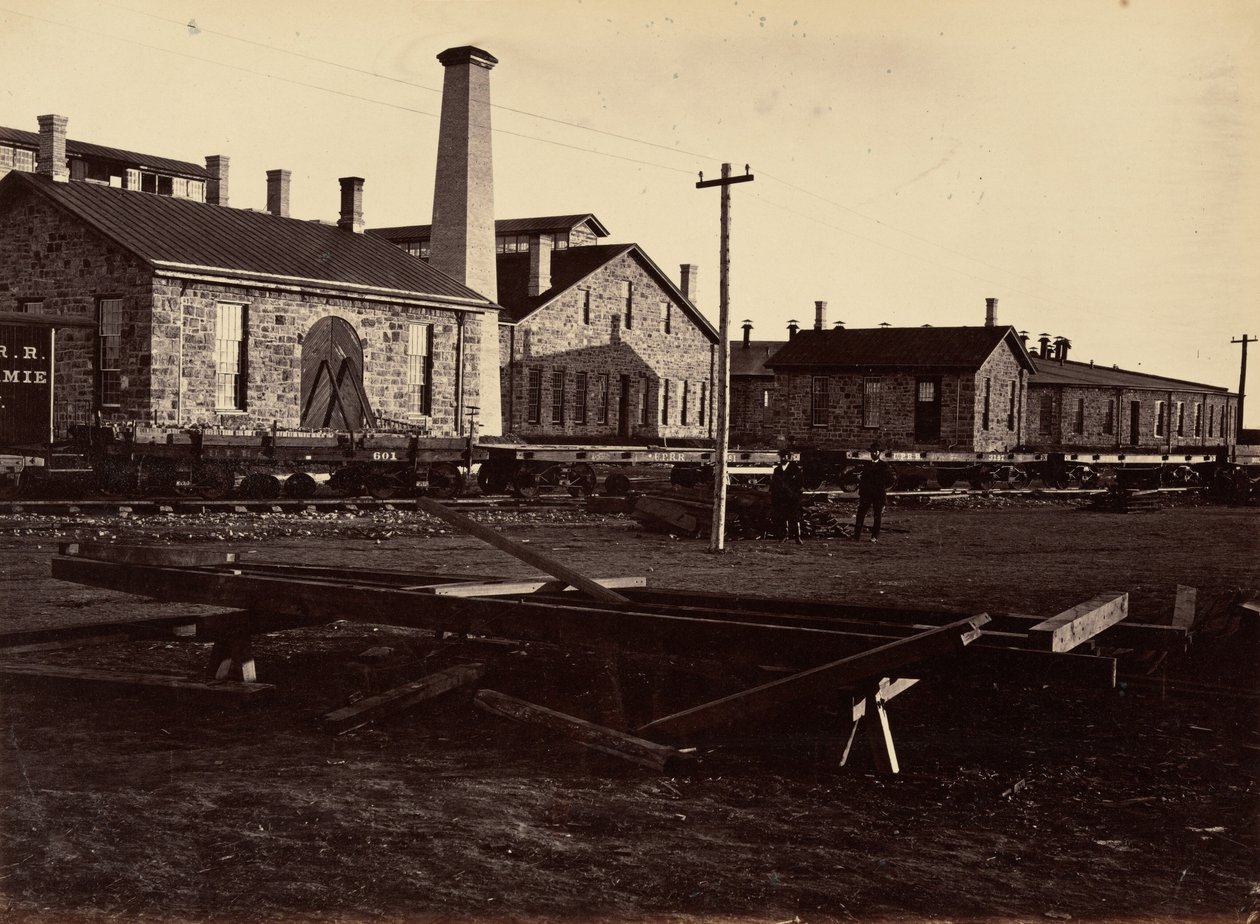Płyta 17. Laramie Machine Shops, od południowego zachodu, 1869 r. (zdjęcie) autorstwa Andrew Joseph Russell