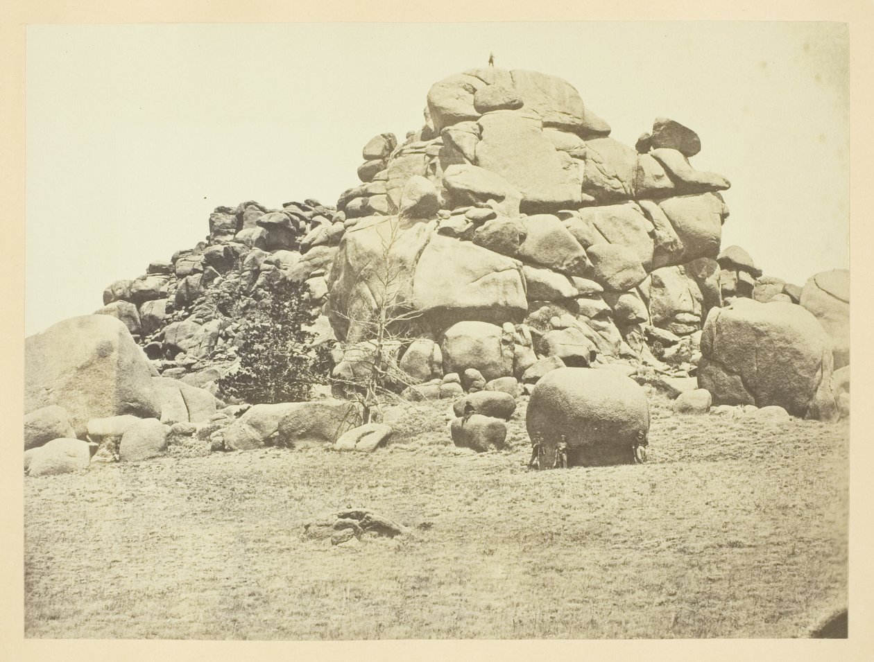 Skull Rock, (granit) Sherman Station, Góry Laramie autorstwa Andrew Joseph Russell