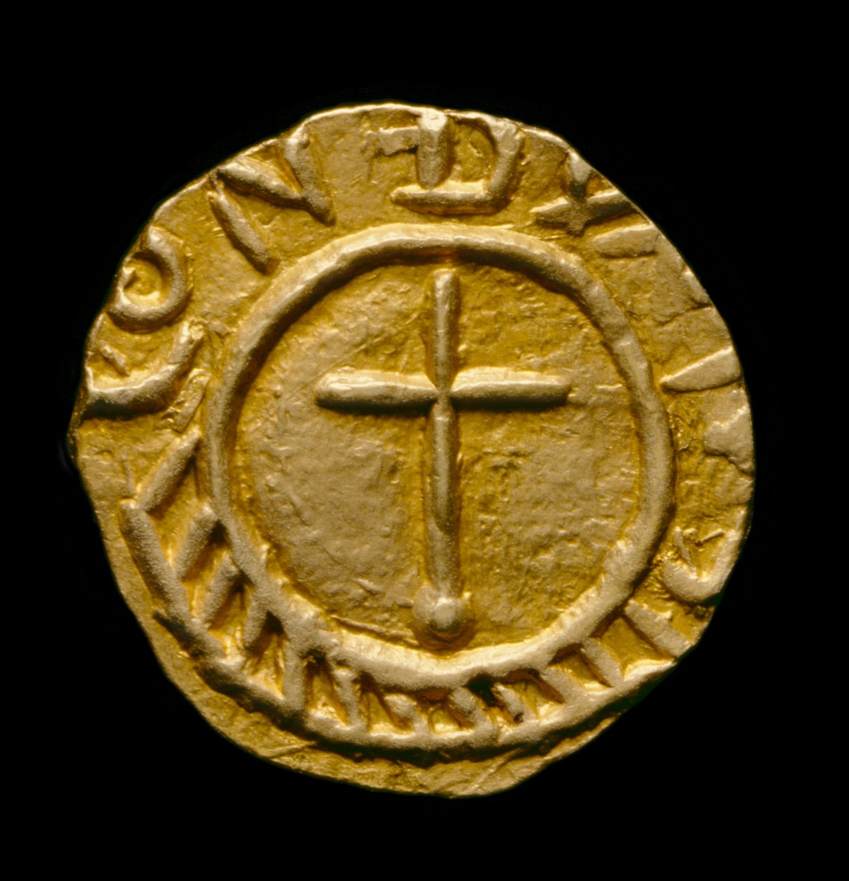 Moneta Crondall nr. 59, anglosaska moneta ze skarbca Crondallów, Crondall, Hampshire (złoto) autorstwa Anglo Saxon