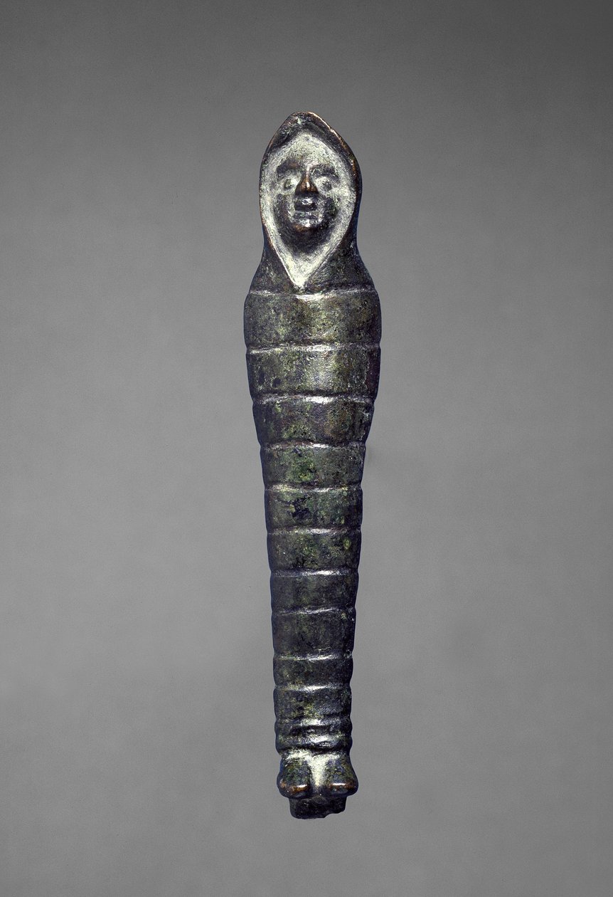 Kobieta w całunie, znaleziona w Horncastle (brąz) autorstwa Anglo Saxon