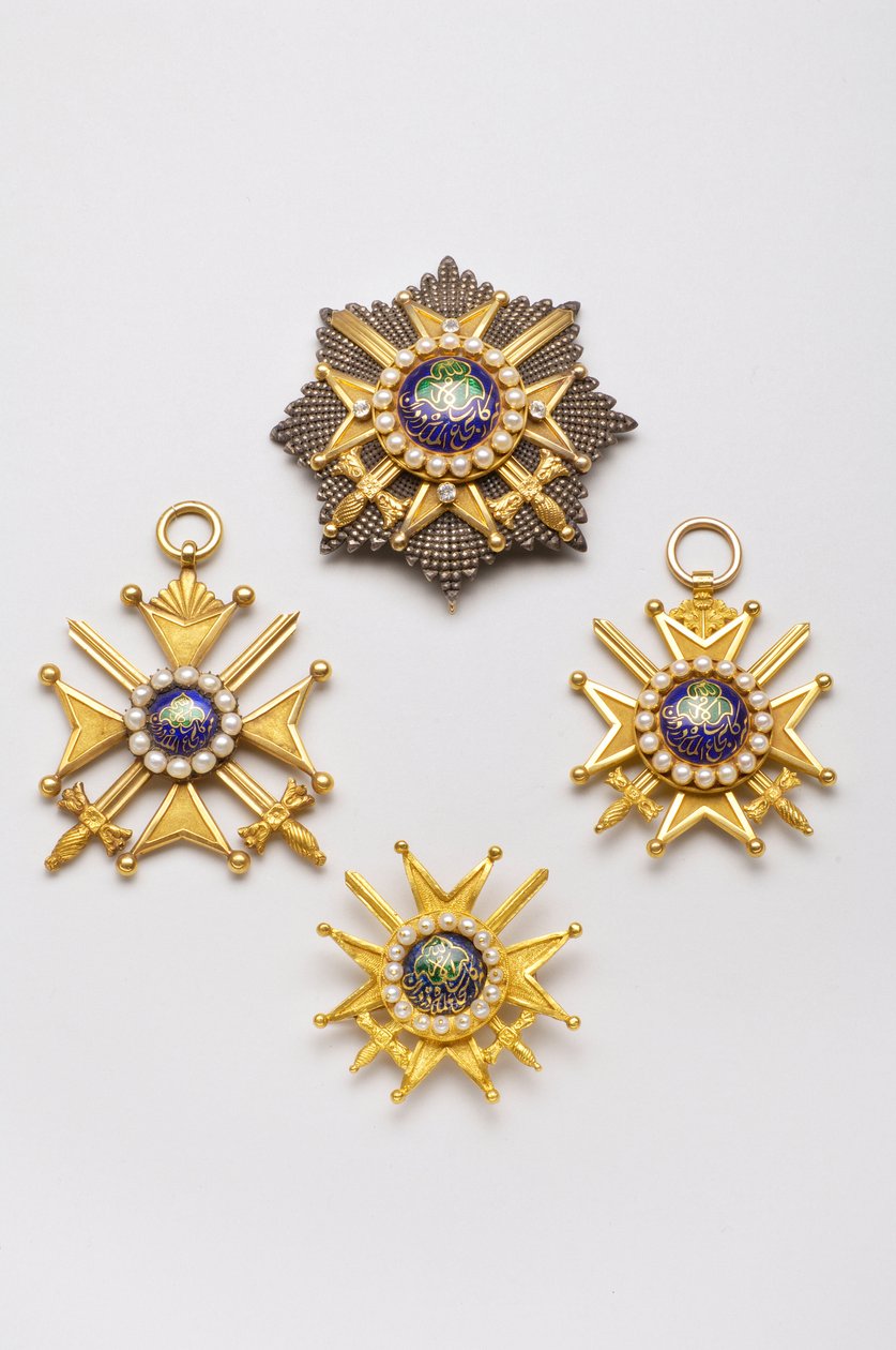 Afganistan - Order Cesarstwa Durrani : płyta 1. klasy, 2. tercja XIX wieku - odznaka 1. klasy, 2. tercja XIX wieku - odznaka 1. klasy, 2. tercja XIX wieku - insygnia na piersi 2. klasy, 2. wiek tercja 19 wiek autorstwa Anonymous Anonymous