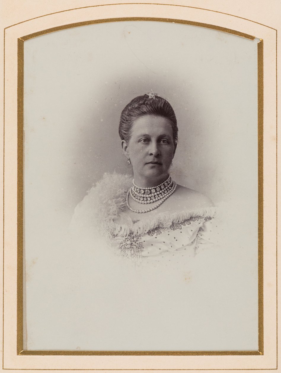 Olga Constantinovna de Russie, reine des Hellenes - Portret wielkiej księżnej Olgi Constantinovna Rosji (1851-1926), Anonim . Zdjęcie albuminy. Prywatna kolekcja autorstwa Anonymous Anonymous