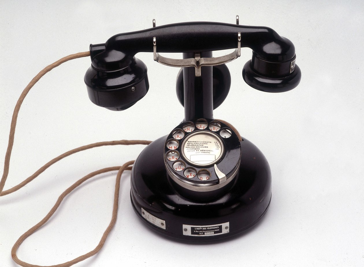 Bakelitowy zestaw telefoniczny PTT 24 autorstwa Anonymous Anonymous