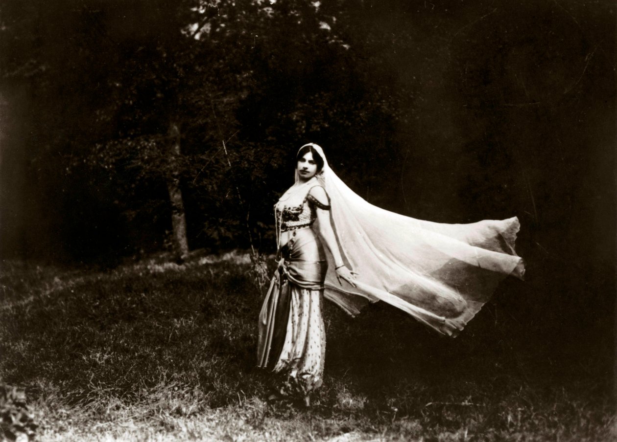 Portret Margarethy Geertruida Zelle, znanej jako Mata Hari (Mata-Hari autorstwa Anonymous Anonymous