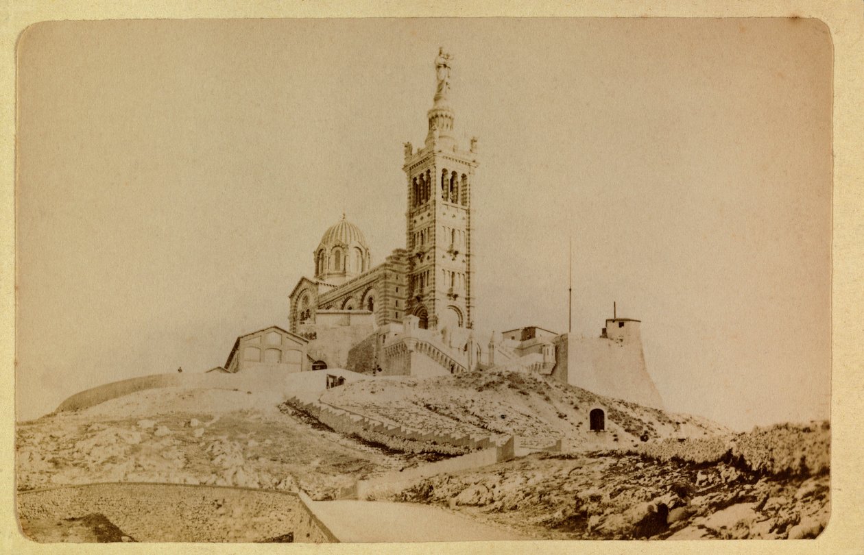 Miasto Marsylia i okolice około 1885 -1890: Notre Dame de la garde, kolekcja prywatna autorstwa Anonymous Anonymous