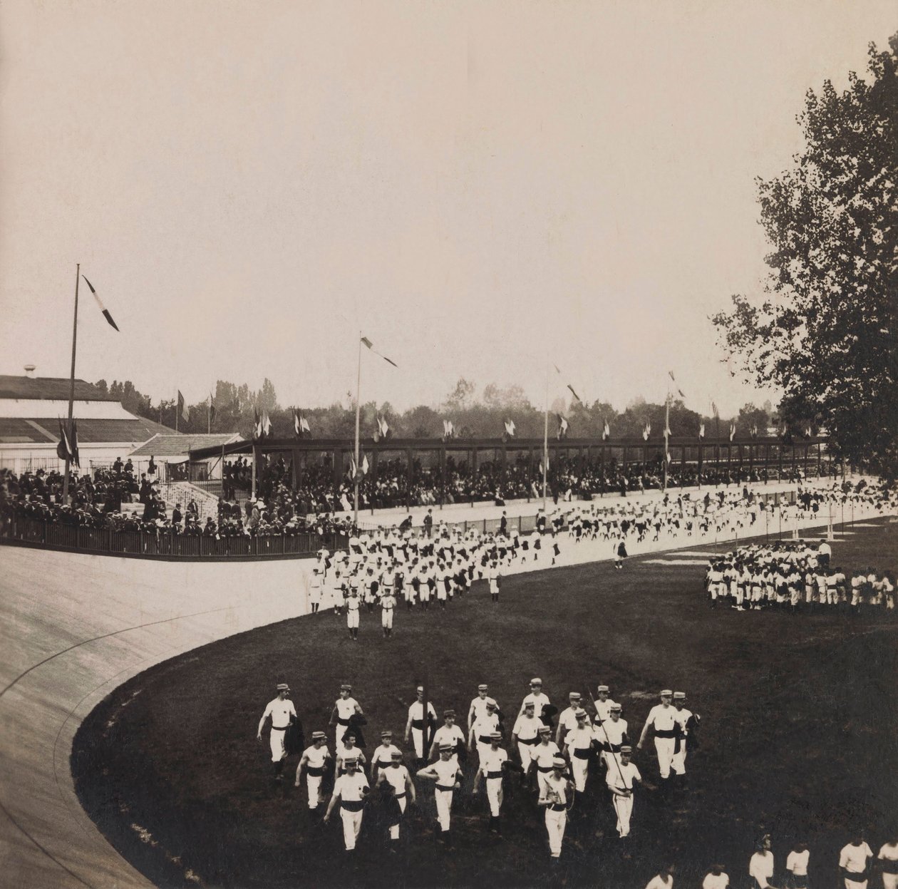 Ekspozycja Powszechna 1900 - Exposition Universelle de 1900 w Paryżu: Exposition de Vincennes, zawody gimnastyczne - kolekcja prywatna autorstwa Anonymous Anonymous