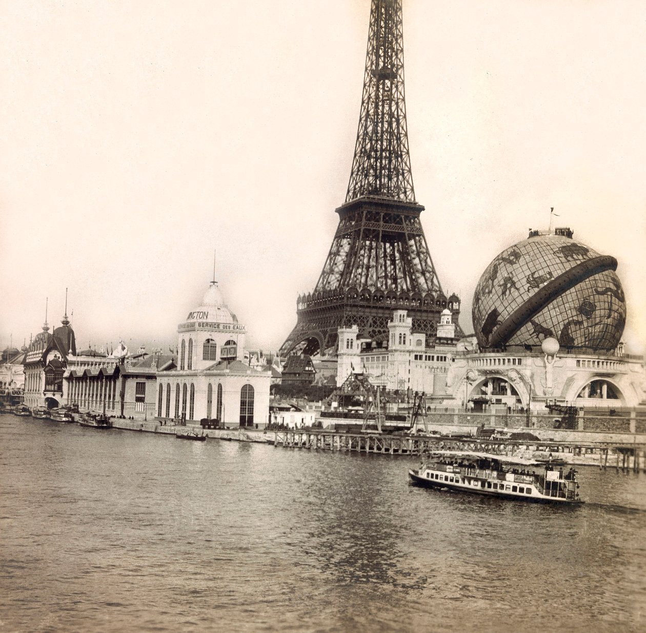 Ekspozycja Powszechna 1900 - Exposition Universelle de 1900 w Paryżu: Globus Niebieski i Wieża Eiffla - kolekcja prywatna autorstwa Anonymous Anonymous