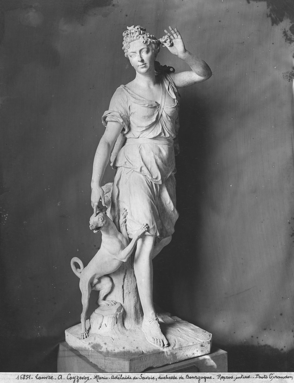 Marie-Adelaide de Savoie, księżna Burgundii, jako Diana Polująca, 1709 (zob. także 209277, 346031, 346032) (marmur) autorstwa Antoine Coysevox
