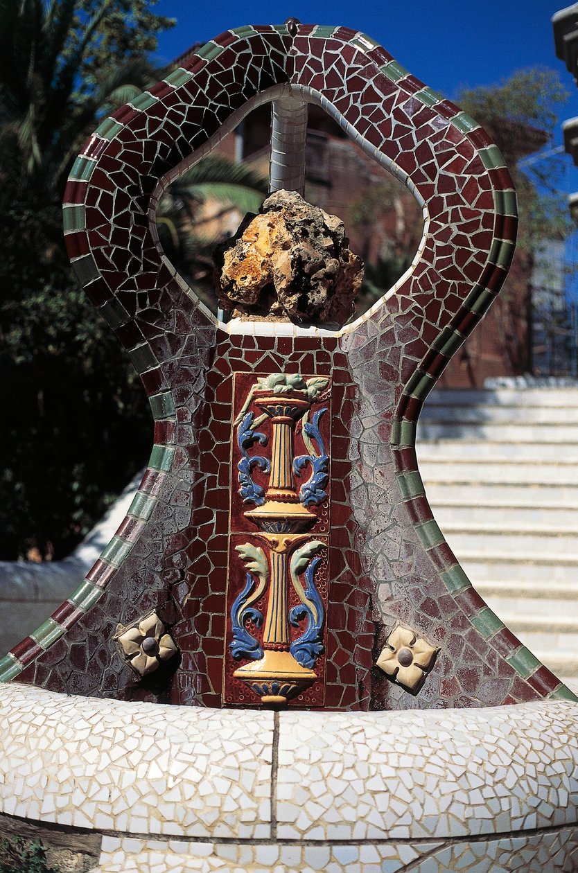 Kafelkowa fontanna, Park Guell (1900-1914) autorstwa Antoni Gaudi