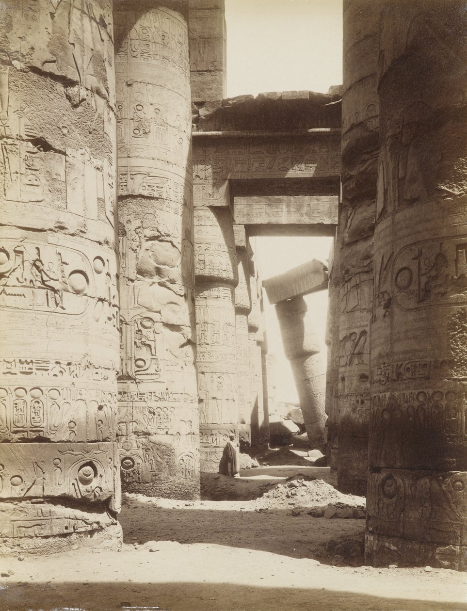 Wnętrze Sali Hypostyle, Karnak autorstwa Antonio Beato