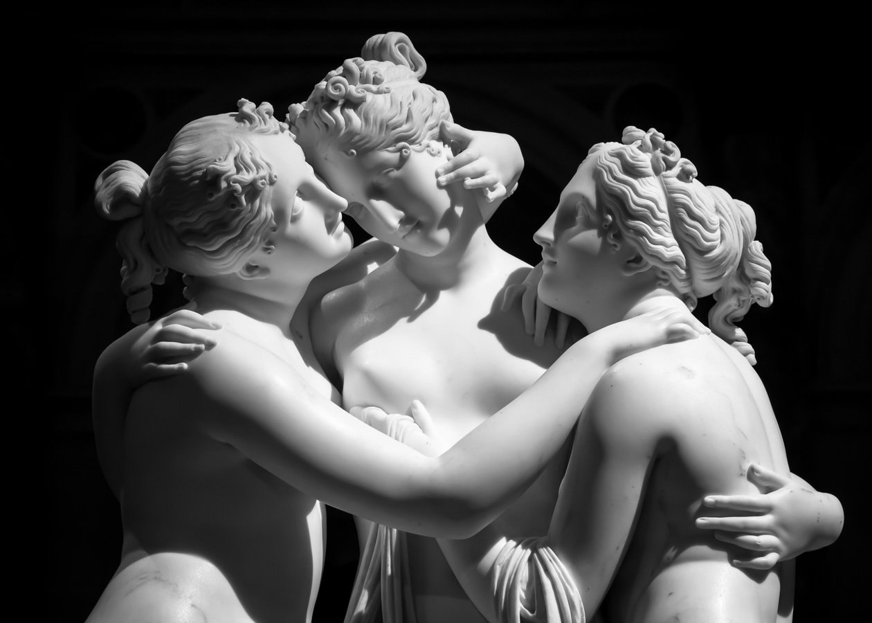 Mediolan, Włochy - czerwiec 2020 r: Posąg Antonio Canovy Trzy Gracje (Le tre Grazie)...., 2019 (zdjęcie) autorstwa Antonio Canova