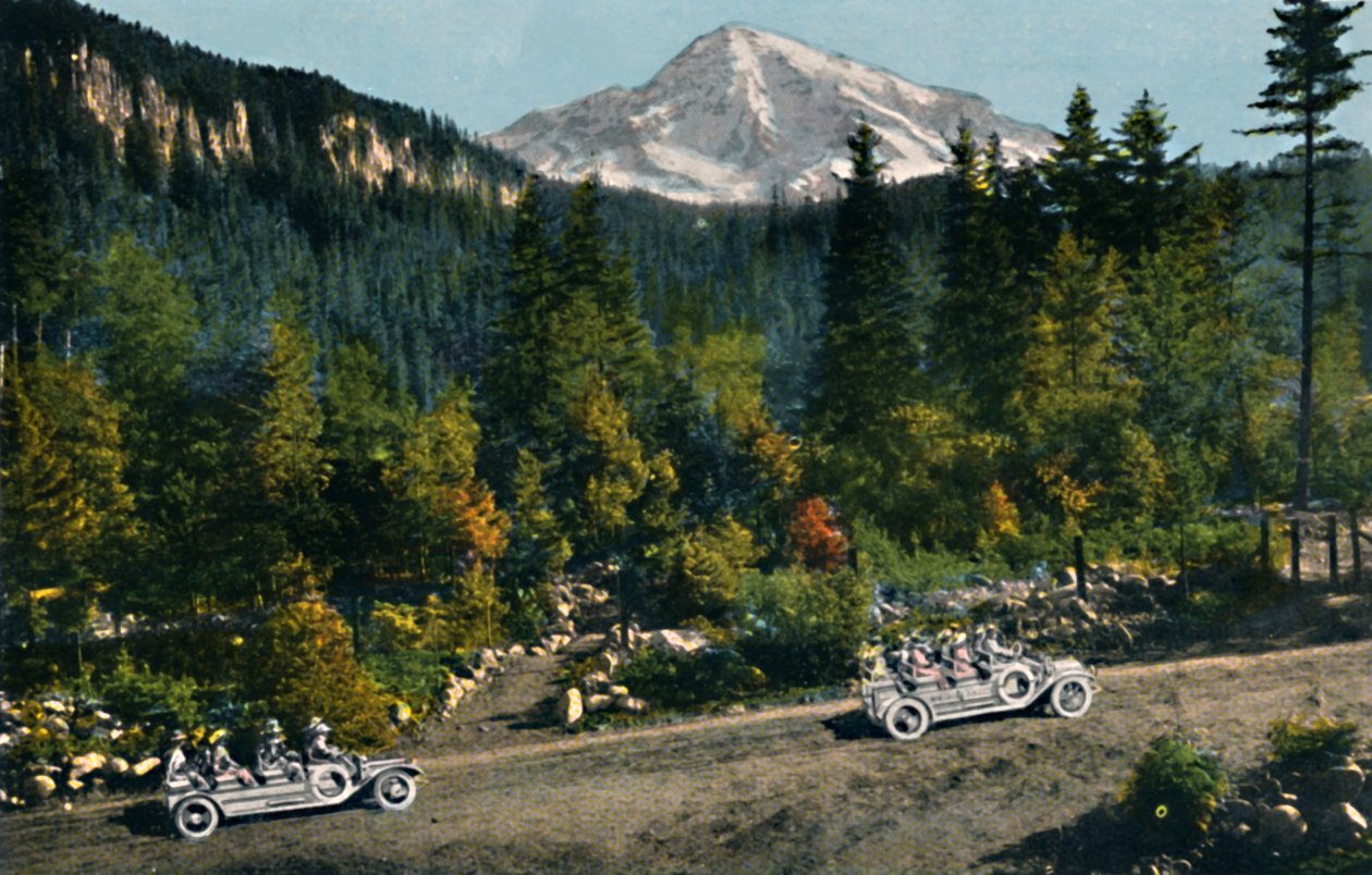Góra Rainier z National Park Inn, c1916 autorstwa Asahel Curtis