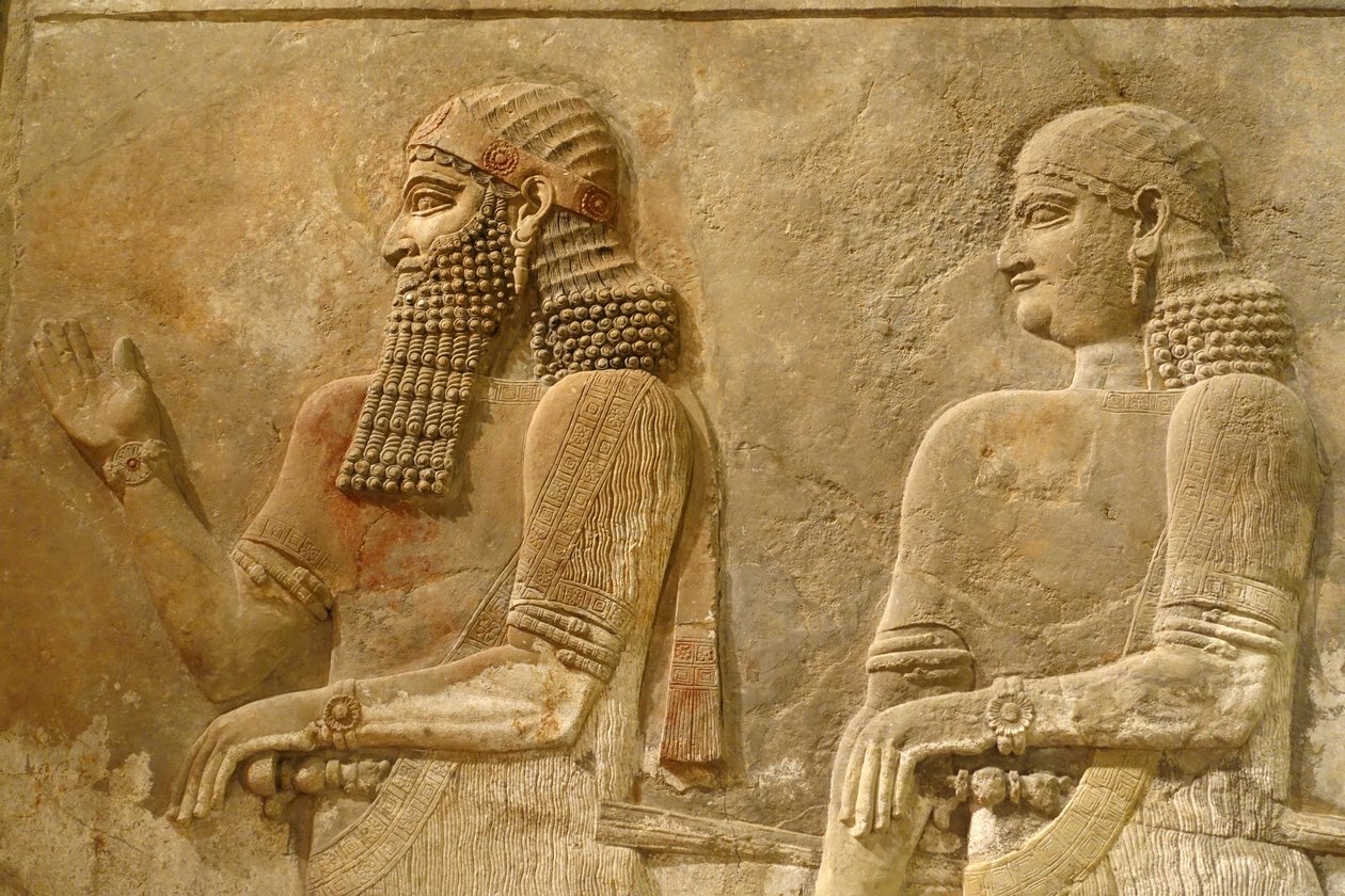 Fragment Sargona II i strażnika, płaskorzeźba z pałacu króla Sargona w Chorsabadzie, ok. 716-713 p.n.e. autorstwa Assyrian
