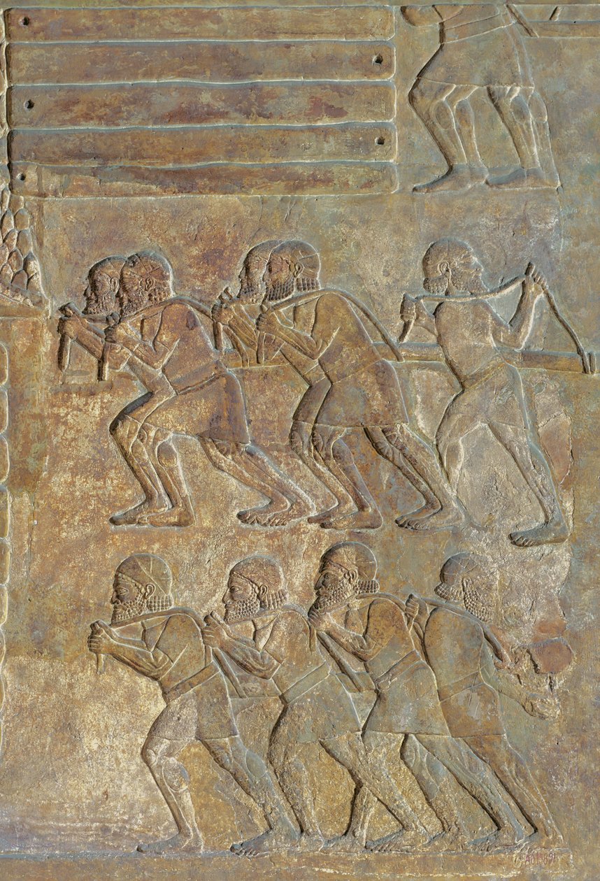 Detal płaskorzeźby przedstawiający składowanie drewna na brzegu przed transportem morskim, z Pałacu Sargona II, Chorsabad, Irak autorstwa Assyrian
