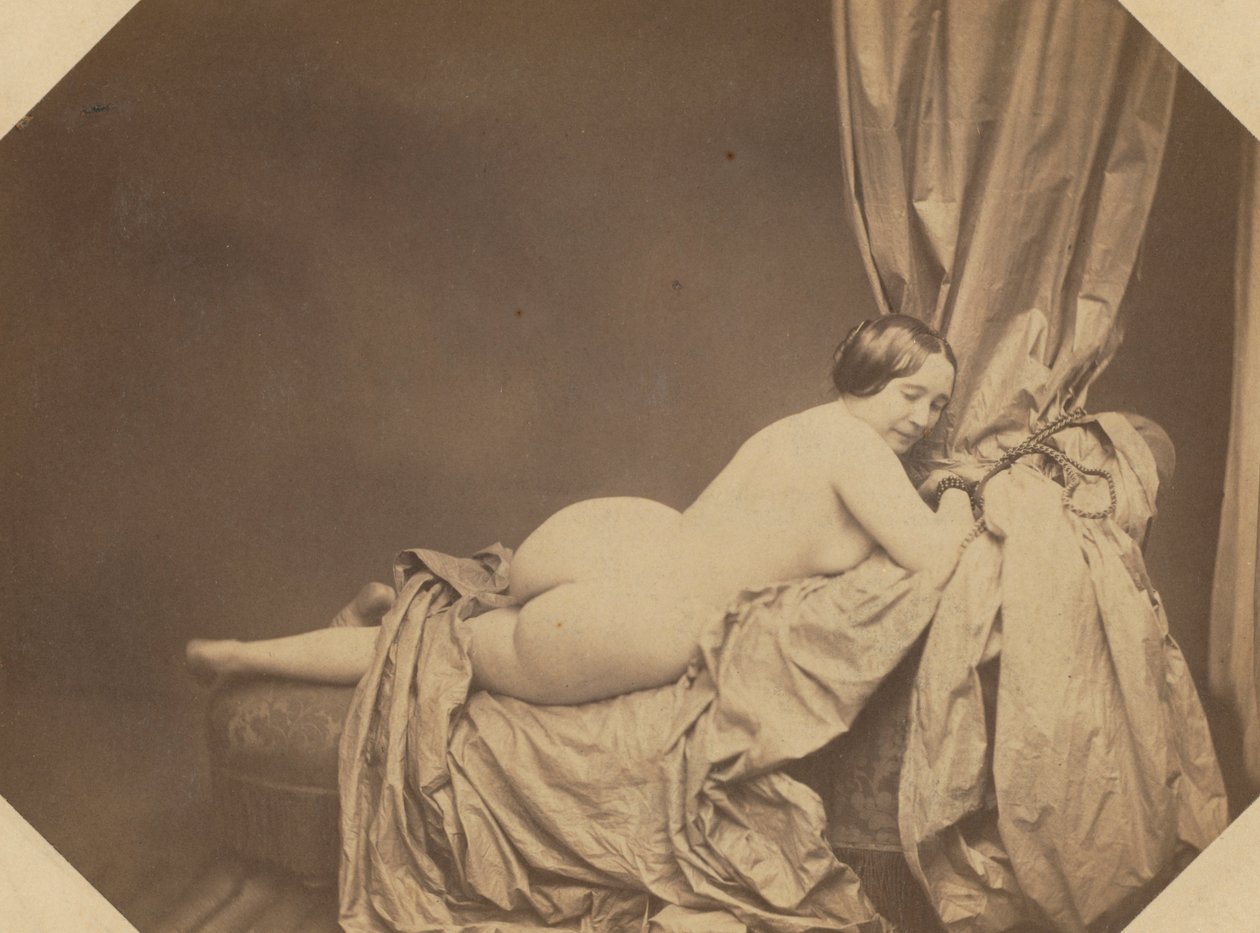 Akt akademicki leżący na sofie, ok. 1900 r. 1855. autorstwa Auguste Belloc