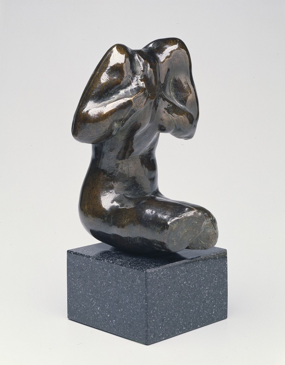 Mały tors kobiecy siedzący, nowoczesny odlew (brąz) autorstwa Auguste Rodin