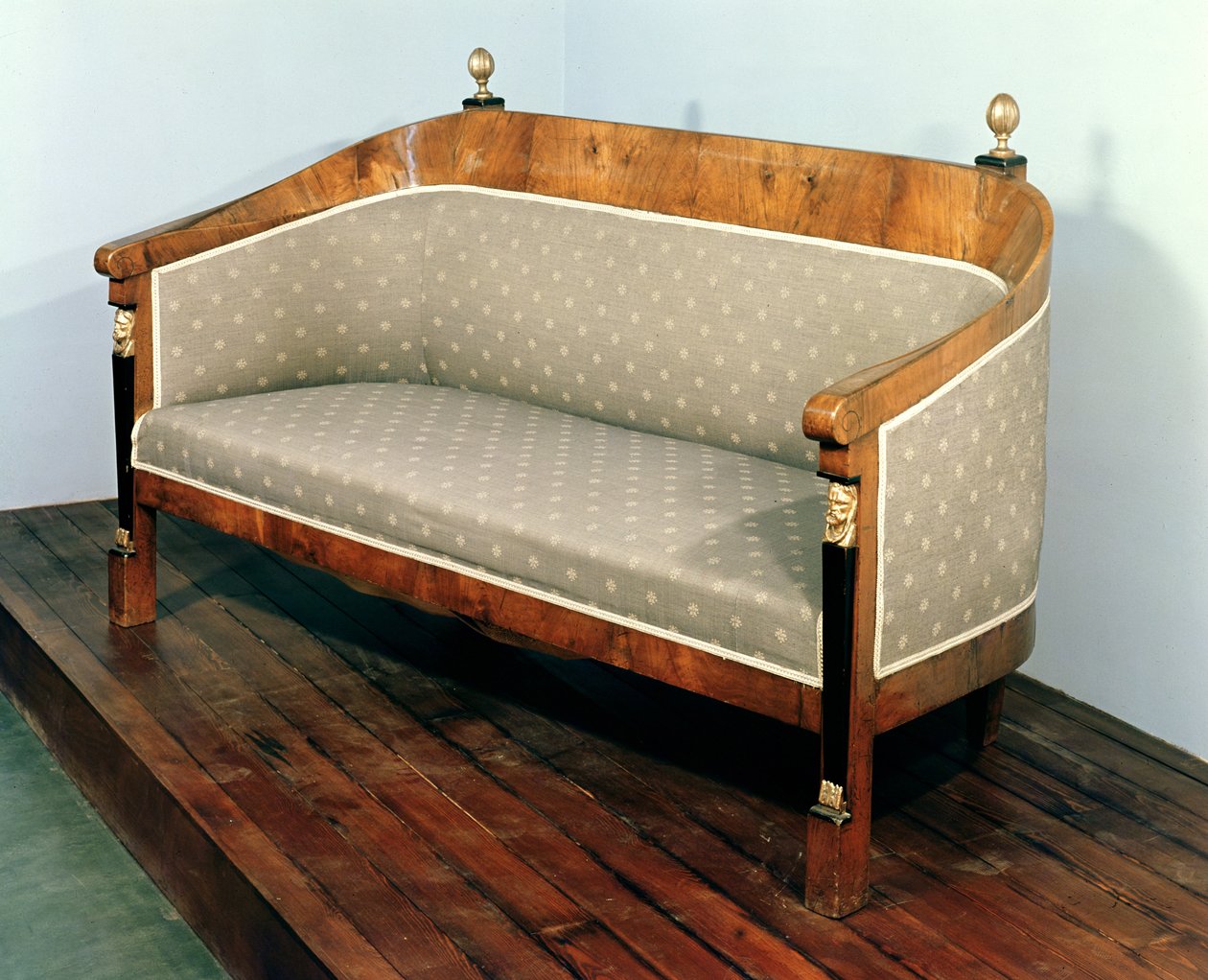 Sofa, styl biedermeier, ok.1820 (drewno owocowe z dekoracją hebanową i złoconą) autorstwa Austrian School