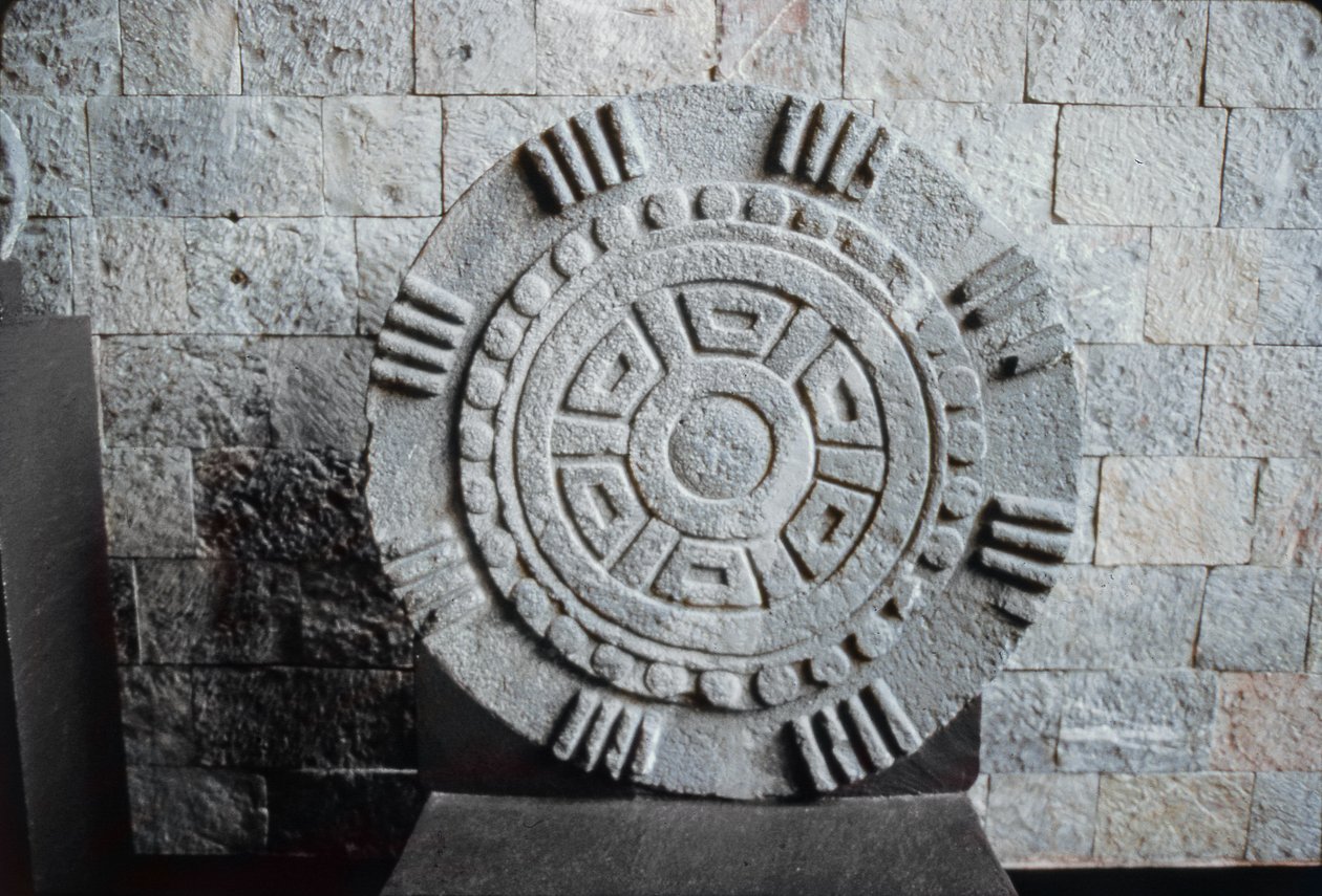 Słoneczny dysk autorstwa Aztec