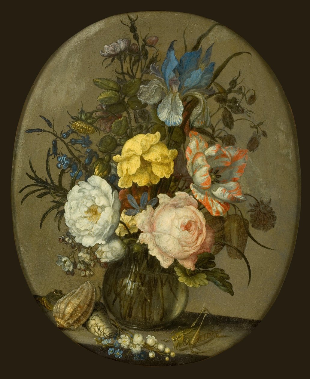 Kwiaty w szklanym wazonie obok muszli i owada autorstwa Balthasar van der Ast