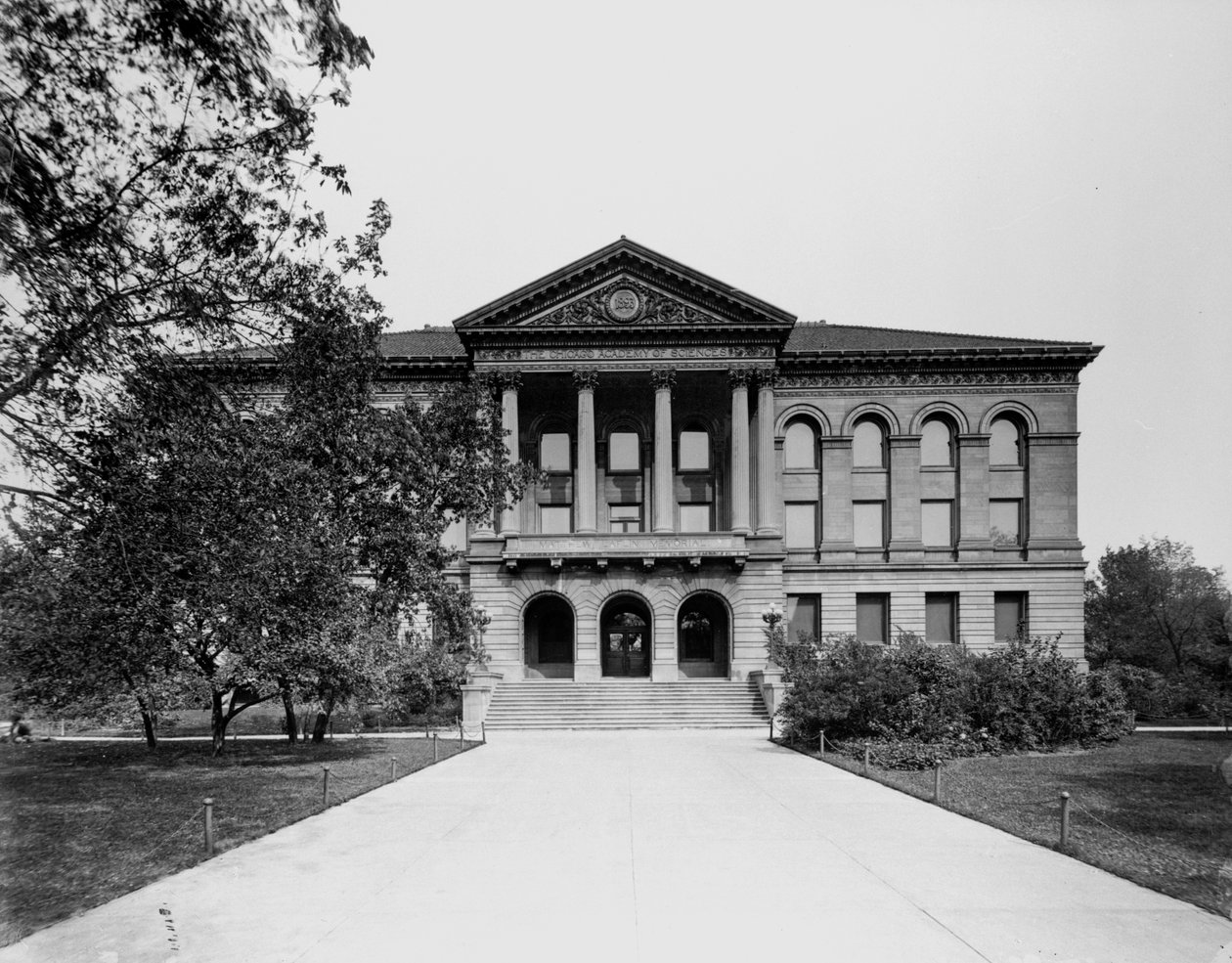 Chicago Academy of Sciences, Chicago, Illinois, USA, ok. 1900 (zdjęcie czarno-białe) autorstwa Barnes and Crosby
