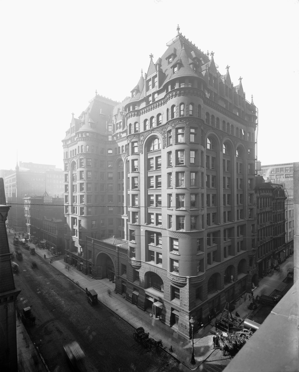 Budynek Świątyni Kobiet przy 102 do 116 South LaSalle Street, Chicago, Illinois, USA, ok. 1905 (zdjęcie czarno-białe) autorstwa Barnes and Crosby