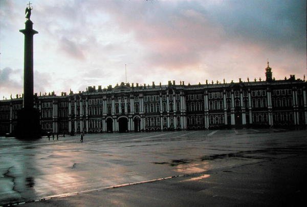 Widok zewnętrzny Pałacu Zimowego (1753-52) (zdjęcie) autorstwa Bartolomeo Carlo conte Rastrelli