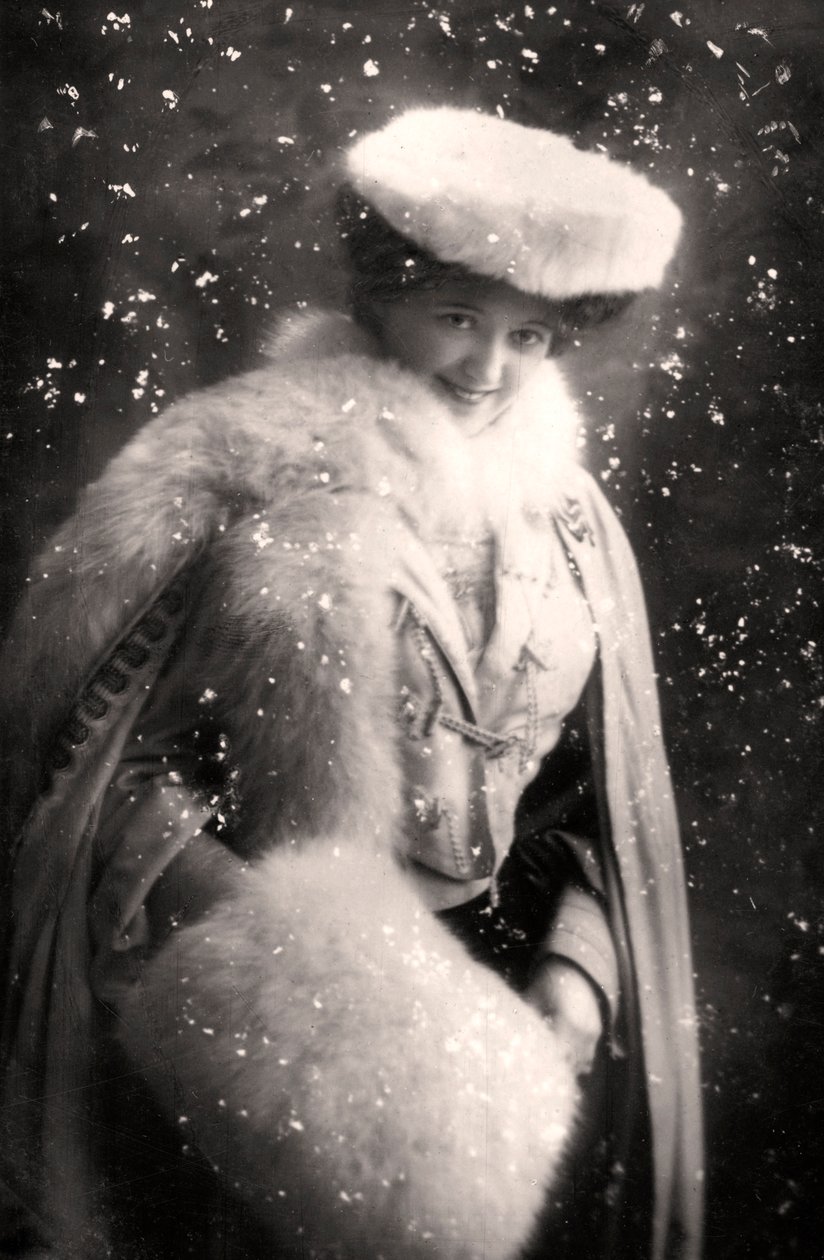 Denise Orme 1885-1960, śpiewaczka w sali koncertowej, początek XX wieku. autorstwa Bassano Studio