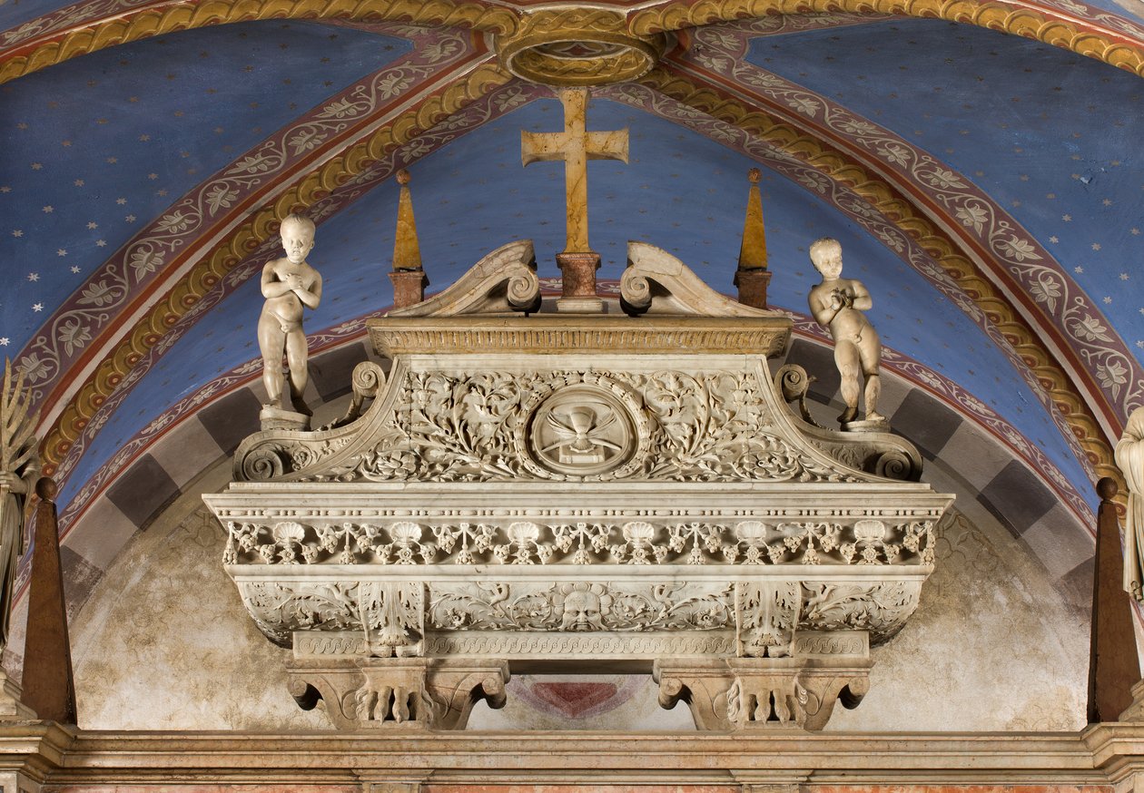 Krypta, Arka Świętych Marcelina i Piotra Egzorcysty, Sarkofag z figurami Św. Marcelina i Św. Piotra Egzorcysty, Benedetto Briosco 1506-08 autorstwa Benedetto Briosco