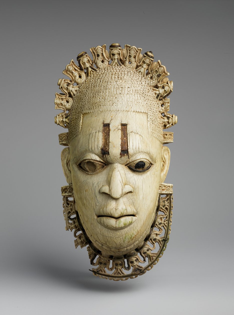 Maska wisiorek Iyoba (królowa matka) autorstwa Benin Benin