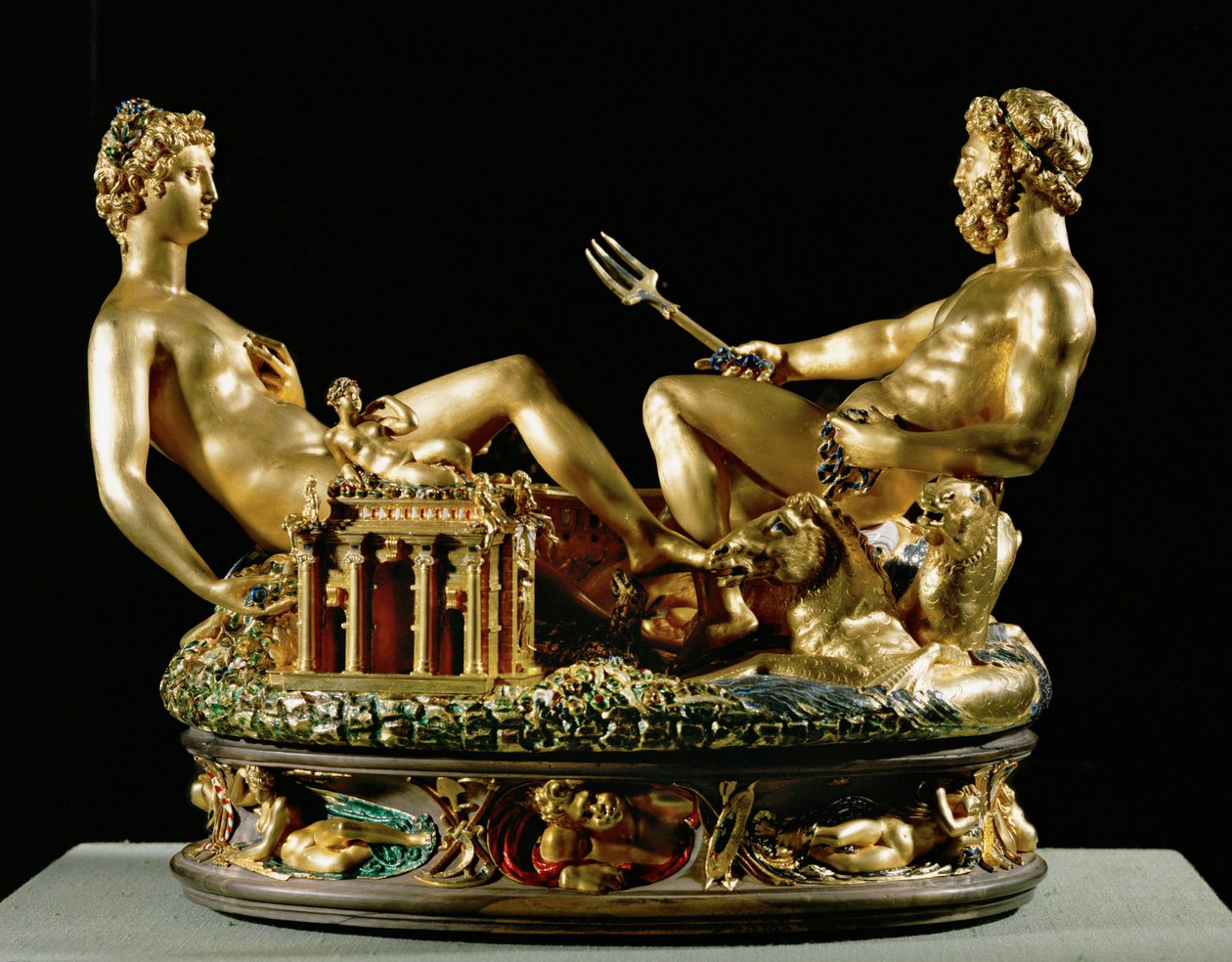 Saliera, solniczka (złoto, niello i hebanowa podstawa) autorstwa Benvenuto Cellini