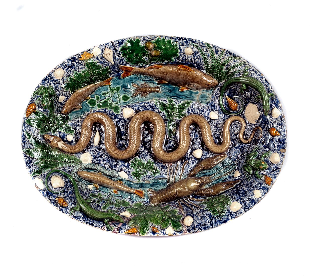 Oczko zdobi rustykalne figurki zwane „daniem z węża”. Ceramika w glazurowanej ziemi Bernarda Palissy (1510-1589) autorstwa Bernard Palissy