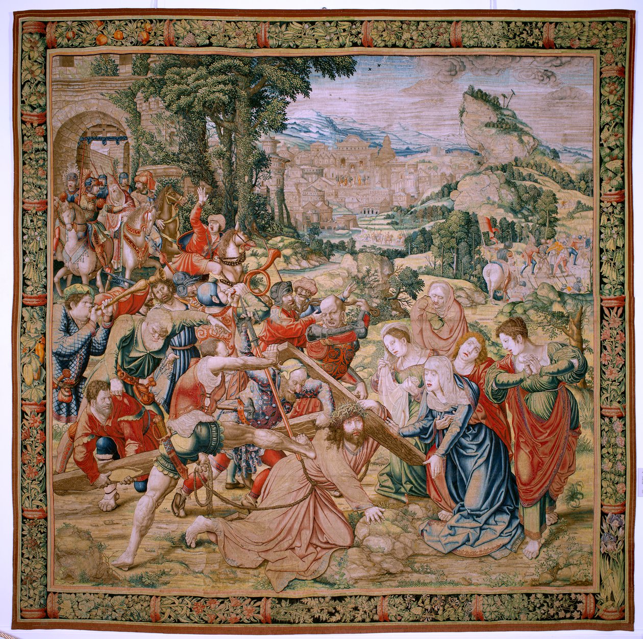 Flamandzki gobelin. Seria Męka Chrystusa. Upadek w drodze na Kalwarię (Caída en el camino del Calvario). Drugi gobelin w serii. Rysownik modeli Bernard van Orley. Manufaktura Pieter de Pannemaker, Bruksela. ok. 1518-1523. Tkanina Złoto, srebro, autorstwa Bernard van Orley