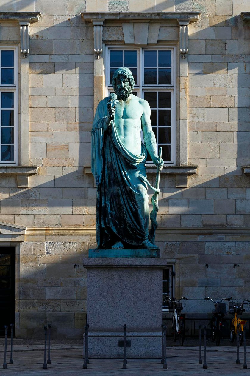 Asklepios autorstwa Bertel Thorvaldsen