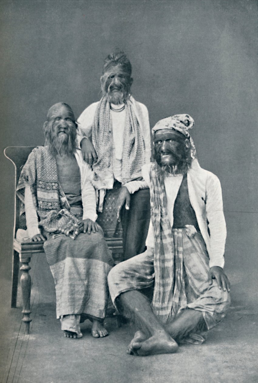 Owłosiona rodzina Mandalaj, Birma, 1902 autorstwa Bourne and Shepherd