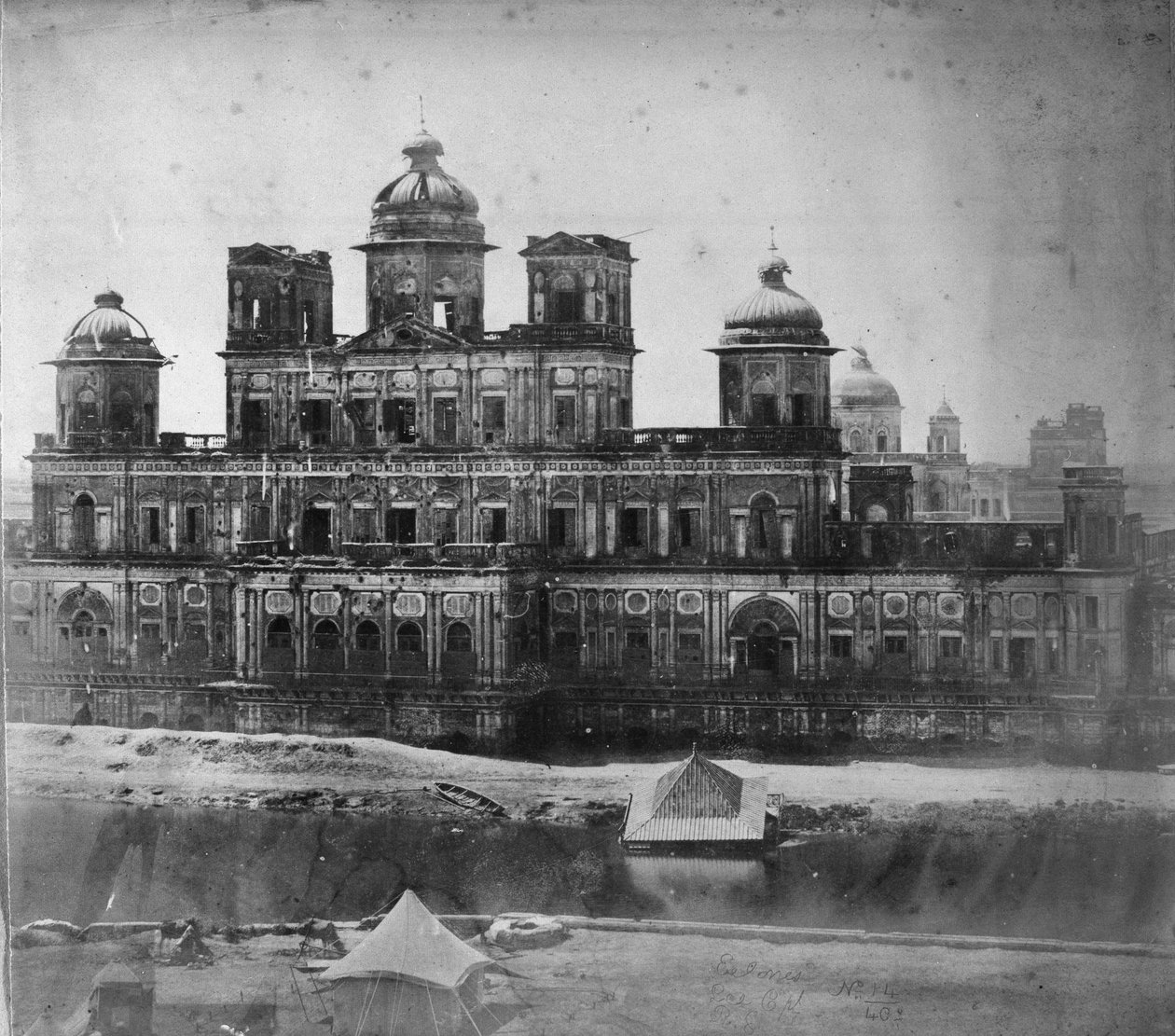 Chatta Manzil, Lucknow, 1858 autorstwa British Photographer